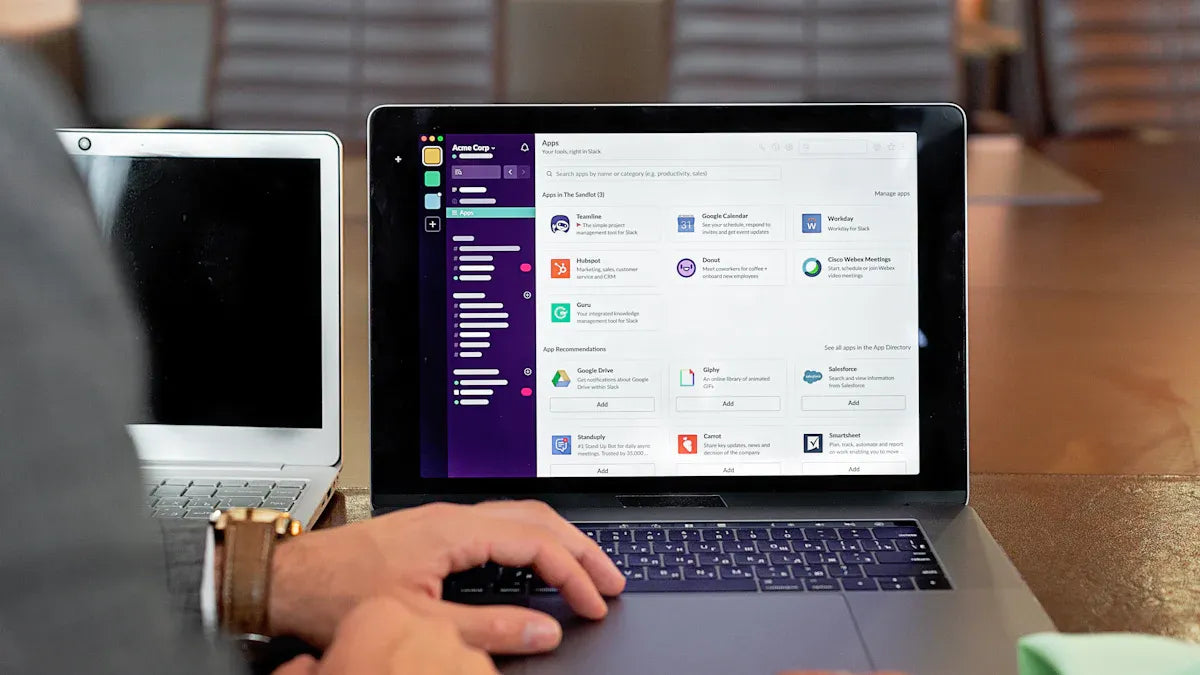 Smart Meeting Recorder Software or Hardware? Which Is the Right Choice
